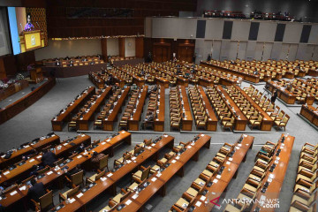 Anggota DPR: Pemerintah jangan terlena pelebaran defisit APBN