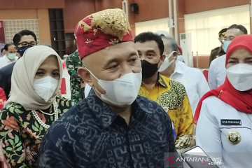 Menkop UKM sebut kunci pemulihan ekonomi dengan vaksinasi