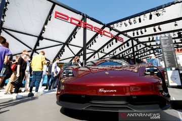 Porsche tarik 35 unit Taycan karena kendala suspensi