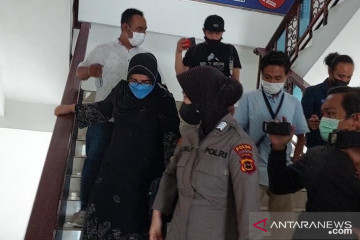 Istri mantan Gubernur Jambi dan Wabup Sarolangun penuhi panggilan KPK