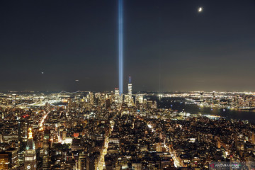 Instalasi cahaya memperingati peristiwa 11 September 2001 di New York