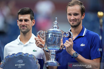 Medvedev juara US Open, kandaskan mimpi rekor Grand Slam Djokovic
