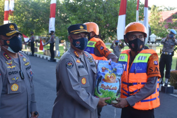 Polda Kalsel kirim bantuan bagi korban banjir Kalteng