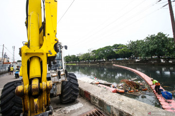 DKI Jakarta siapkan alat dan personil antisipasi bencana banjir