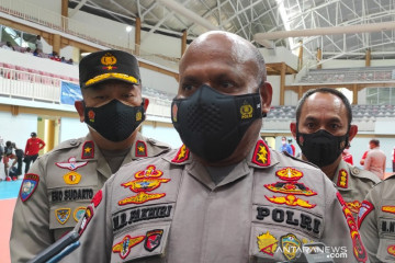 Polda Papua mengirim dua peleton Brimob ke Kiwirok kejar KKB