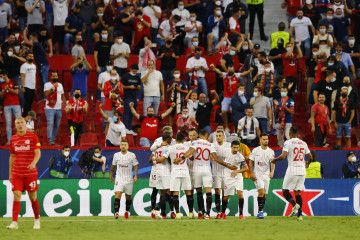 10 pemain Sevilla imbangi Salzburg 1-1