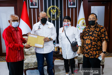 Perkumpulan Penghuni Tanah Surat Ijo Surabaya minta bantuan La Nyalla