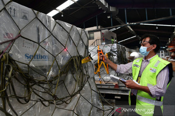 1,1 juta dosis vaksin Pfizer tahap tiga dari AS tiba di Indonesia