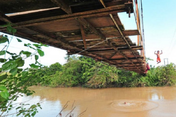 Potensi wisata sungai penyangga taman nasional