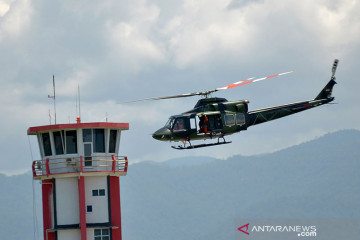 Helikopter dari Penerbad evakuasi jenazah nakes Gabriela dari Kiwirok