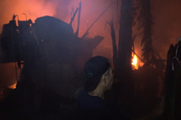 Belasan rumah di Makassar ludes terbakar