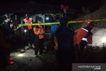 Bencana alam longsor landa dua kecamatan di Cianjur