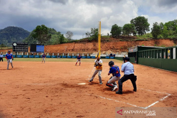 Softbol putra Lampung vs Sulteng awali pertandingan PON XX