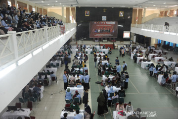 Vaksinasi mahasiswa UIN Raden Fatah Palembang
