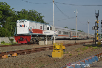 DAOP 1 Jakarta kembalikan operasikan tiga kereta api lokal