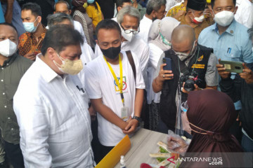 Airlangga minta pelaku usaha manfaatkan kredit murah, pulihkan usaha