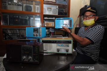 Koleksi radio lawas