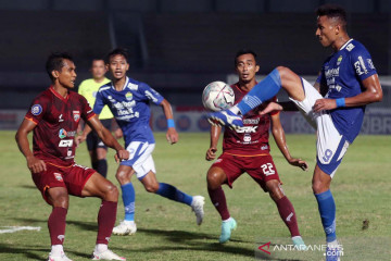 Persib Bandung bermain imbang lawan Borneo FC