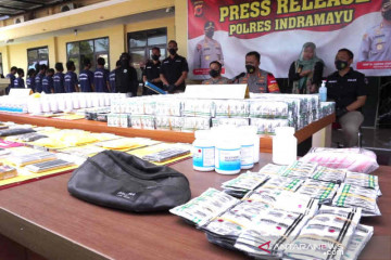 Polres Indramayu tangkap bandar besar obat keras tanpa izin