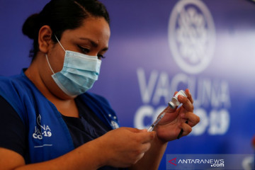 El Salvador siap suntikkan vaksin booster COVID-19