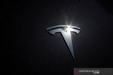 Tesla diam-diam naikkan harga empat kendaraan listrik