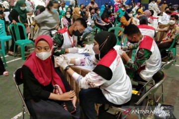 Bantu "herd immunity", Indocement vaksinasi massal di Bogor sepekan