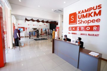 Kampus UMKM Shopee Ekspor hadir di Bandung