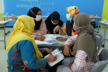 PJB Paiton-AIS Forum UNDP berdayakan wirausahawan perempuan pesisir