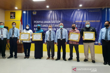 UT raih dua penghargaan dari Ditjen Perbendaharaan Banten