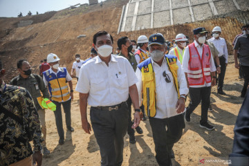 Tiga menteri tinjau proyek Jalan Tol Cisumdawu