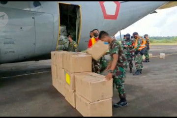4.000 Paket obat-obatan bantuan Panglima TNI tiba di Belitung
