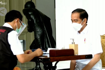 Sertifikat vaksinasi Jokowi bocor, DPR tegaskan pentingnya perlindungan data pribadi