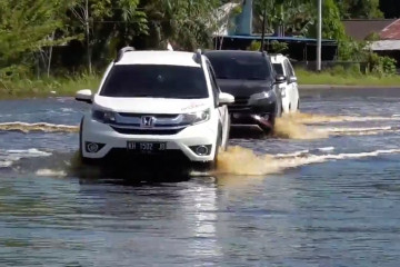 Jalan Trans Kalimantan poros selatan dapat dilalui pasca banjir