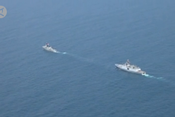 TNI AL & Indian Navy gelar latihan bersama di Samudra Hindia