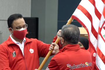 Anies lepas kontingen DKI Jakarta bertanding ke PON XX Papua