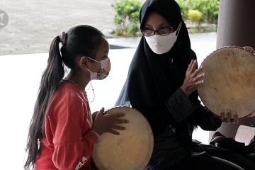 Melestarikan Tahar, alat musik tradisional Kalbar