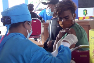 Vaksinasi gratis permudah pelaku perjalanan di Terminal Mengwi