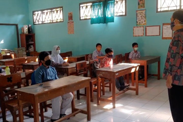 Sekolah di Pekalongan mulai terapkan PTM  terbatas