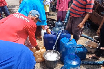 PDAM distribusikan bantuan air bersih di Klaten