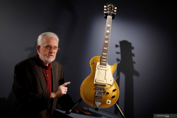 Gitar "Nomor Satu" produksi pertama Gibson Les Paul