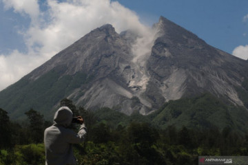 Tinggi kubah lava barat daya Gunung Merapi tambah 1 meter