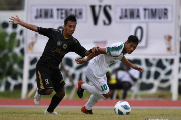 Tim sepak bola Jatim kalahkan Jateng 3-0