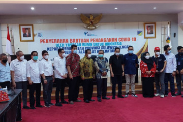 Yayasan BUMN salurkan alat penanganan COVID-19 di Sulteng