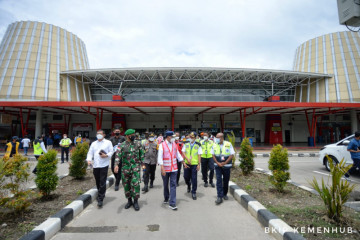 Menhub tinjau terminal baru Bandara Mopah jelang diresmikan Presiden