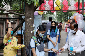 Sekolah tatap muka di Mumbai kembali dibuka