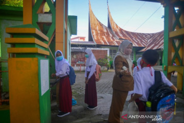 Sekolah Tatap Muka Di Padang