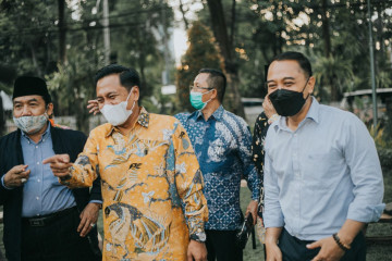 Ketua Golkar Surabaya dorong anak muda berpolitik lewat buku biografi