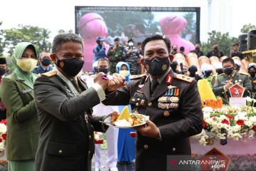 Kepala Polda Sumatera Utara beri kejutan pada HUT ke-76 TNI