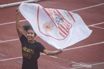 Pelari DKI Jakarta Emilia Nova raih emas lari 100 meter gawang putri