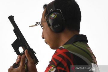 Atlet menembak asal Bali Dewa Yadi raih medali perak PON Papua